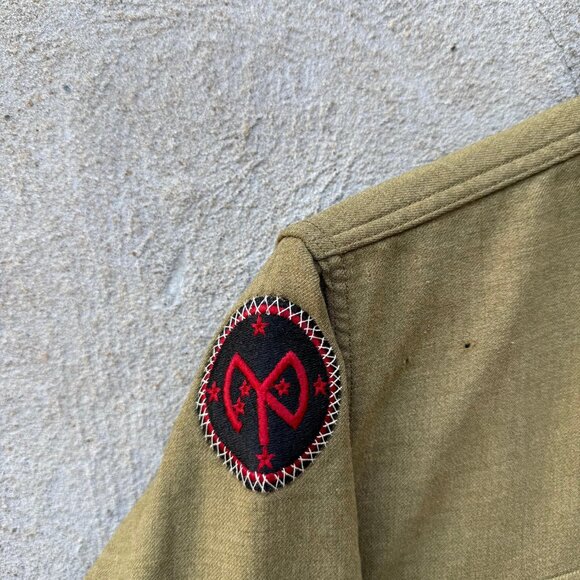 40's US Military Tan Khaki Patched Button Down Shirt - Picture 7 of 10